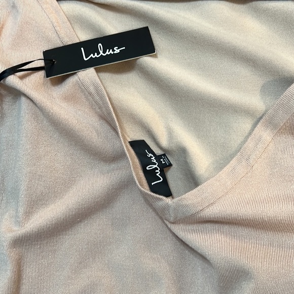 Lulu’s Tan Short Waisted Sweater with Deep V-Back. Size Medium. NWT. - Picture 6 of 6